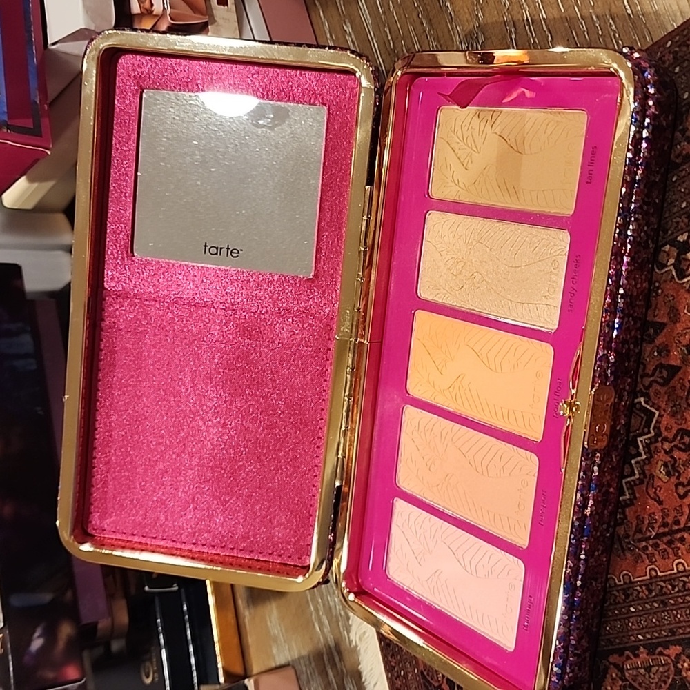 Tarte - Life of the Party Blush Palette and Party Clutch - Unique Item!